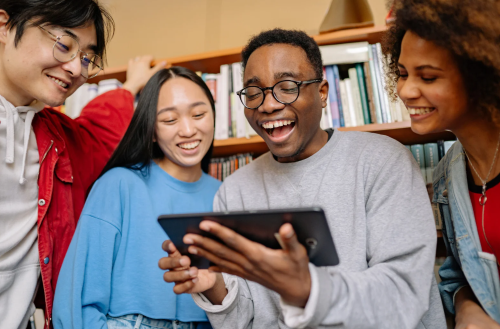 En el camino hacia la independencia: Seguridad en línea